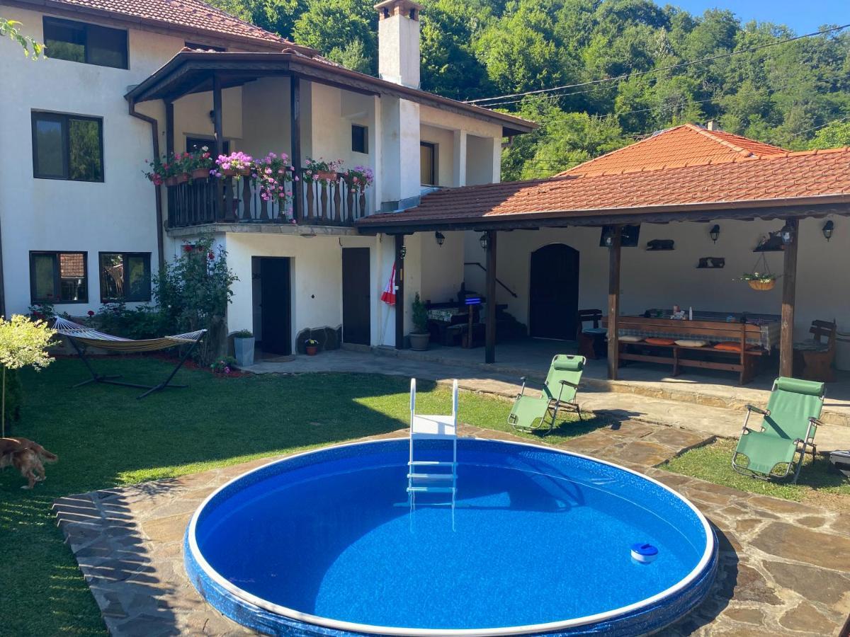 Yovkovata Kyshta Hotel Chiflik Buitenkant foto
